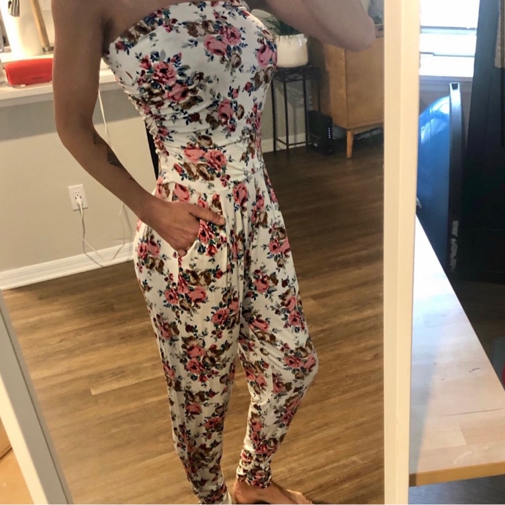 2/$25 bundle - Women's strapless floral jumpsuit - Picture 1 of 5